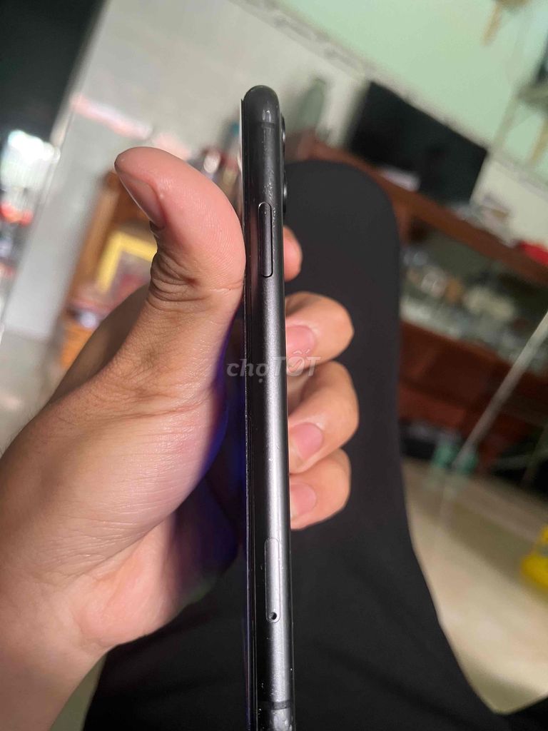 Apple iPhone 11 64GB Đen Đã qua sử dụng. Mua bán Điện thoại tại Thành phố Mỹ Tho Tiền Giang được đăng bởi Nhỏ Tin hình 1