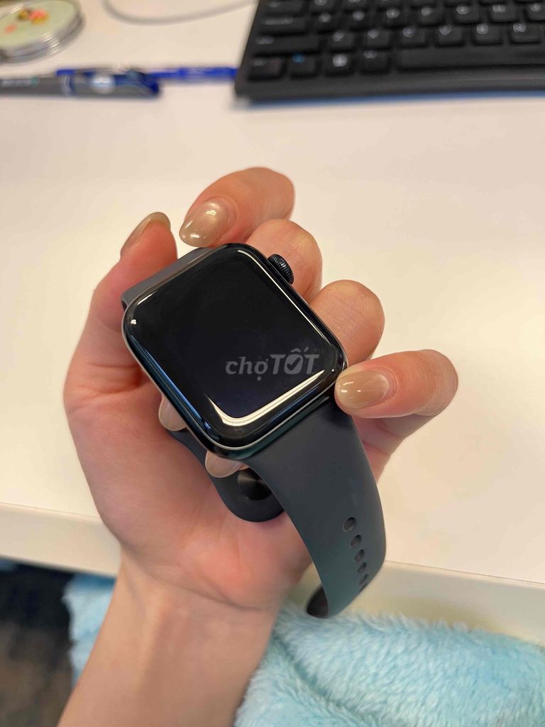 Apple Watch SE 2 GPS 40mm Đen. Mua bán Thiết bị đeo thông minh tại Quận Bắc Từ Liêm Hà Nội được đăng bởi Nhat Hoa hình 1