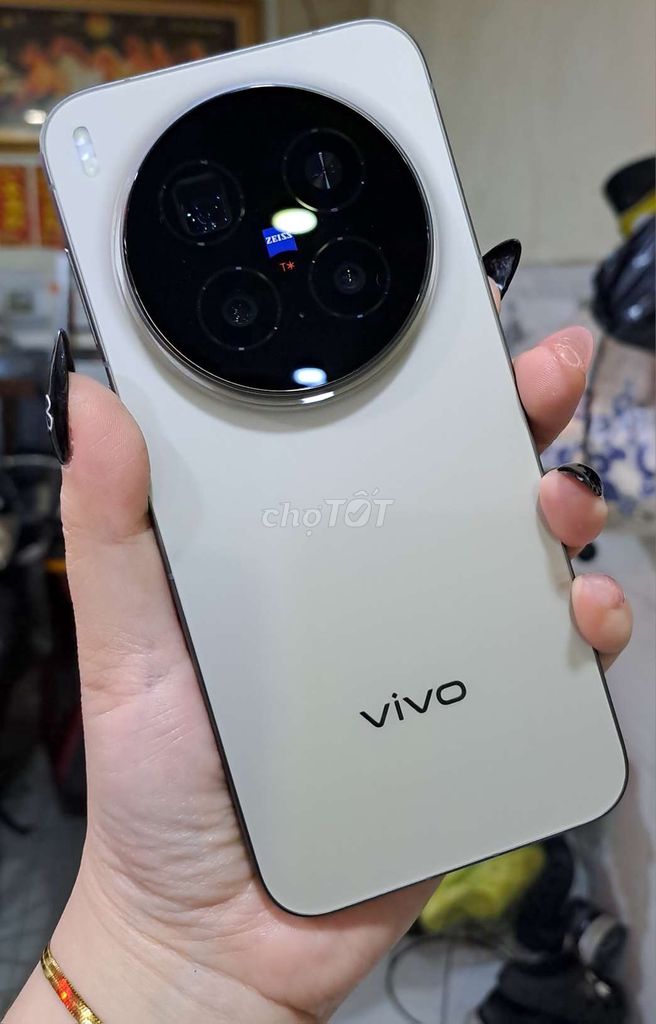 Vivo X300 Pro Nâu 16.512Gb Fullbox Keng BH 1 Tháng. Mua bán Điện thoại tại Quận 5 Tp Hồ Chí Minh được đăng bởi Trải Nghiệm Phone hình 1