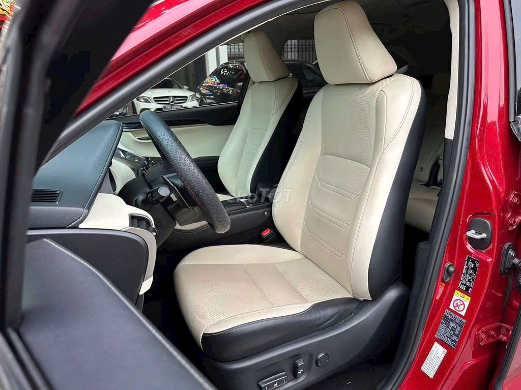 Cần bán gấp Lexus NX300 2017. Mua bán Ô tô tại Quận 7 Tp Hồ Chí Minh được đăng bởi Ngọc Trinh hình 10