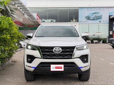 Toyota Fortuner 2.4G 4x2 AT 2024 Trắng 70.000 km