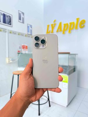 iPhone 15 Pro Max 256GB Bạc, Bản Quốc Tế. Mua bán Điện thoại tại Thành phố Long Xuyên An Giang được đăng bởi Lý Apple