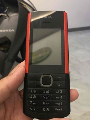 Nokia 5710-, màu đỏ, mới mua
