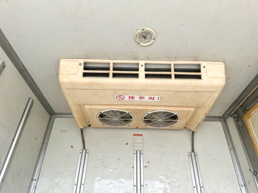 Xe tải đông lạnh 1 tấn hyundai giá rẻ. Mua bán Xe tải, xe ben tại Quận Bình Tân Tp Hồ Chí Minh được đăng bởi Nguyễn Khánh Bình hình 6