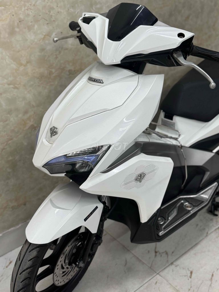 AB 125 trắng đen máy rin xe cực kỳ đẹp. Mua bán Xe máy tại Quận Sơn Trà Đà Nẵng được đăng bởi Minh Dũng bán trả góp 136 vân đồn  hình 4