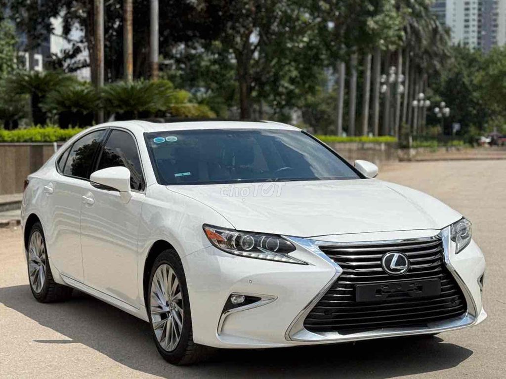CẦN BÁN LEXUS ES250 SIÊU MỚI MODEL 2016. Mua bán Ô tô tại Quận Bắc Từ Liêm Hà Nội được đăng bởi Mr PHÁT THÁI HÀ AUTO hình 2