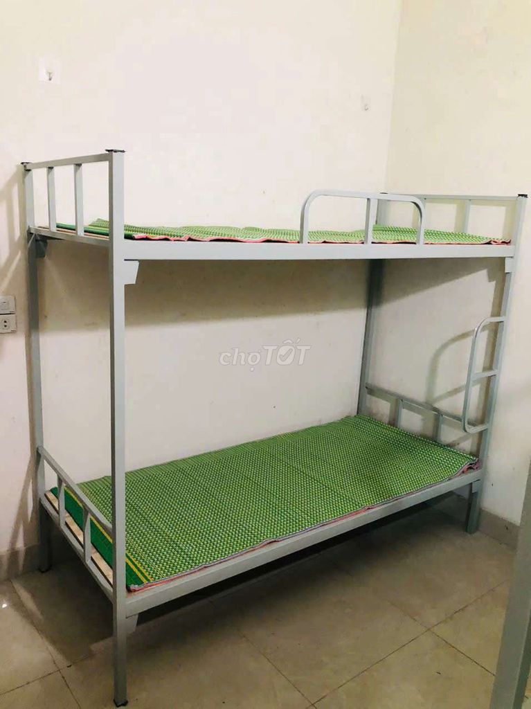 Giường tầng kim loại xám. Mua bán Giường, chăn ga gối nệm tại Quận Bắc Từ Liêm Hà Nội được đăng bởi Khiên Nguyễn hình 1