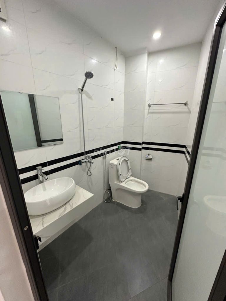 CHO THUÊ NHÀ 41m 4 Tầng + 1 Lửng 6PN - CHÍNH CHỦ