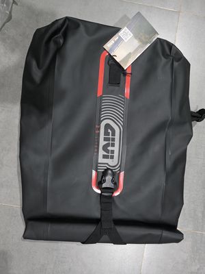 Balo GIVI 25l mới 100%. Mua bán Túi xách tại Quận Bình Thạnh Tp Hồ Chí Minh được đăng bởi Lam Ngo