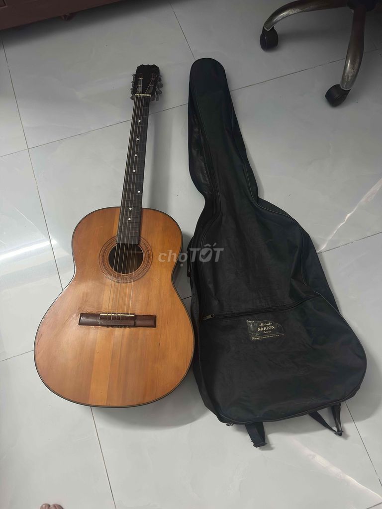 Đàn Guitar Gỗ Nâu Đã sử dụng. Mua bán Nhạc cụ tại Quận Tân Bình Tp Hồ Chí Minh được đăng bởi khoi hình 1