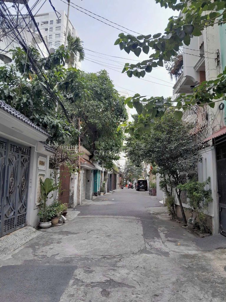 Bán nhà chính chủ 5x22m,1 hầm lửng 2 lầu ô tô ngủ trong nhà 23,5 tỷ