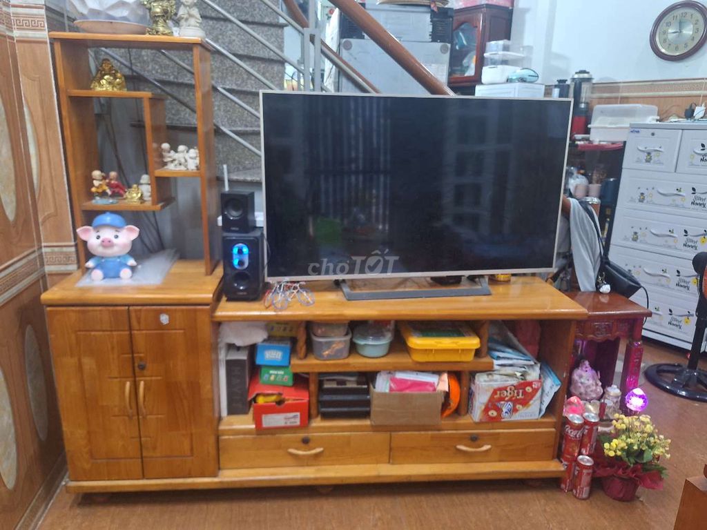 Kệ tivi gỗ màu nâu. Mua bán Tủ, kệ gia đình tại Thành phố Biên Hòa Đồng Nai được đăng bởi Quyen hình 1
