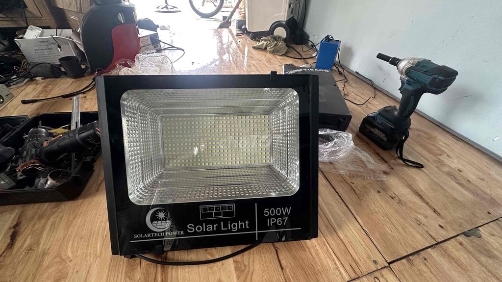 Đèn năng lượng mặt trời 500W IP67 pin sắt. Mua bán Đèn tại Thành phố Dĩ An Bình Dương được đăng bởi A Vượng hình 1
