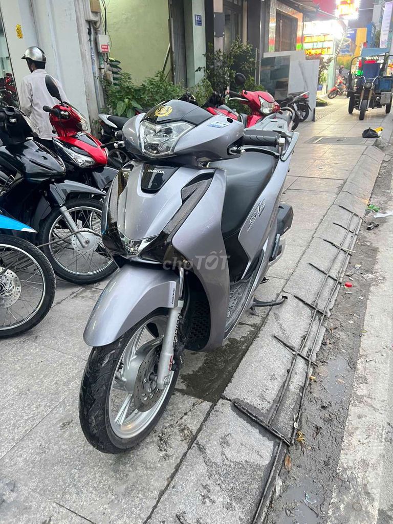 Honda SH 125 2019 mới 90% Bstp chính chủ. Mua bán Xe máy tại Quận Tân Phú Tp Hồ Chí Minh được đăng bởi Tuanduy hình 2
