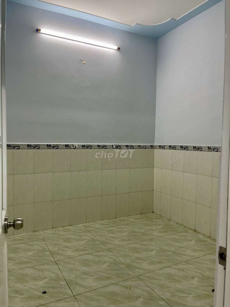 CHO THUÊ NHÀ 1 LẦU GIÁP QUẬN 11. 2PN, 2WC