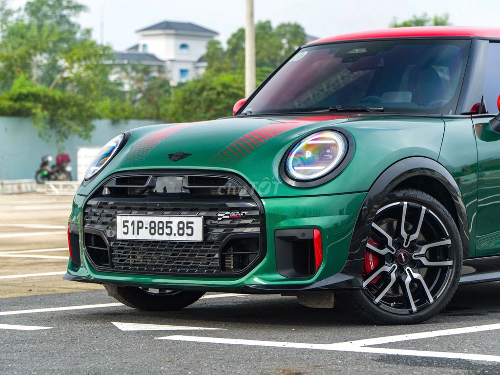 MINI John Cooper Works 2026 Зеленый 2.0 Turbo