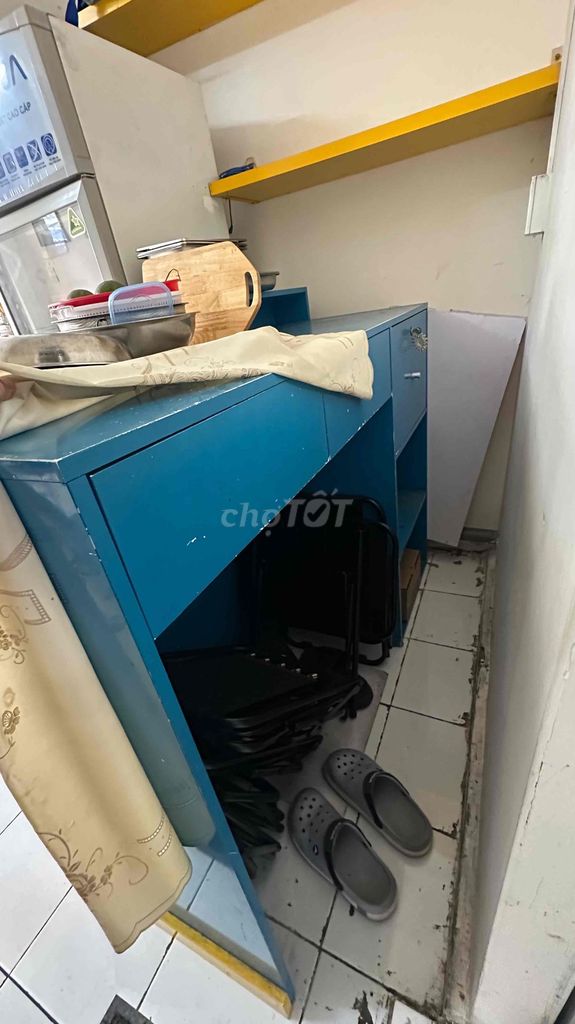 Bàn lễ tân kim loại màu xanh dương. Mua bán Bàn ghế tại Quận 10 Tp Hồ Chí Minh được đăng bởi Nguyễn Quang hình 1