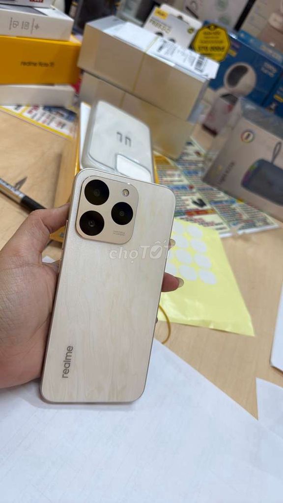 Realme 15t 5G 256GB Trắng. Mua bán Điện thoại tại Thành phố Vĩnh Long Vĩnh Long được đăng bởi Ty hình 1