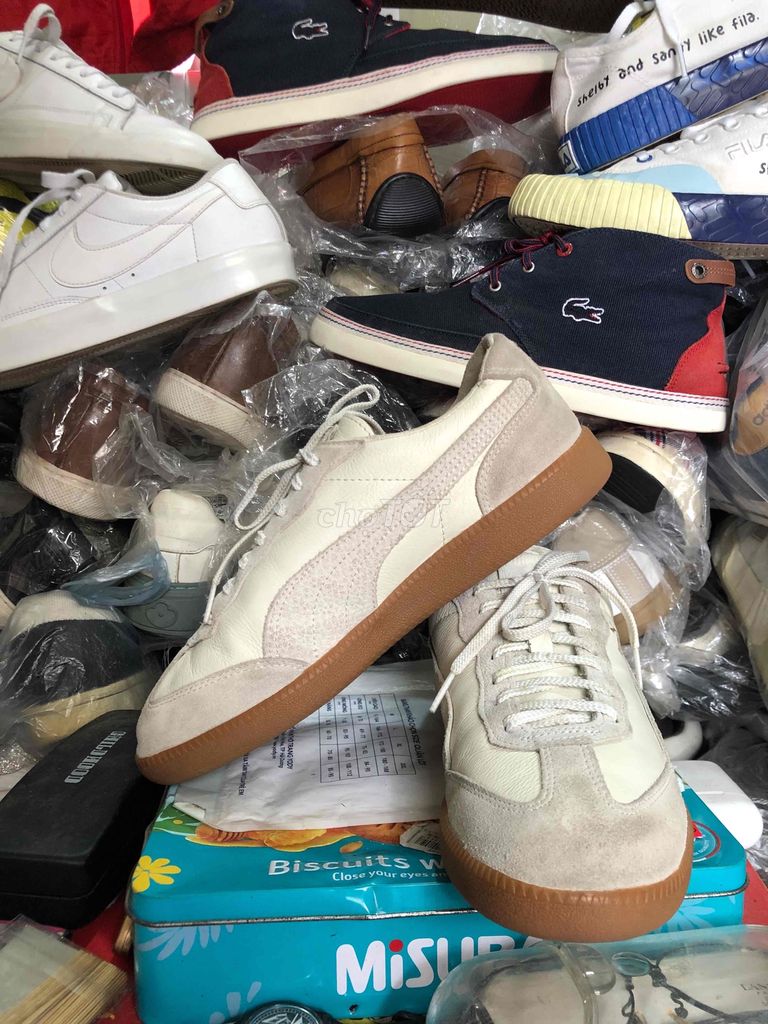 một em đế bằng hiệu fuma size 40-40,5 đi OK