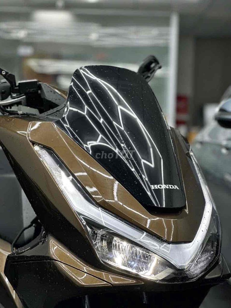 Хонда PCX 160 Roadsys коричневая 212 км