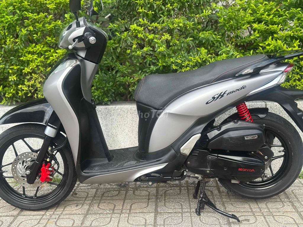 Honda SH Mode 125 Fi 2014 Đen xám zin nguyên 9 chủ. Mua bán Xe máy tại Thành phố Thủ Đức Tp Hồ Chí Minh được đăng bởi Xe Máy Sơn Thủ Đức hình 5