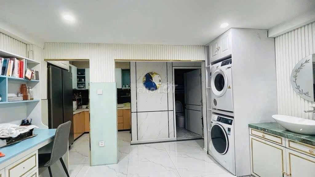 Furnished house with mezzanine off Nguyễn Chí Thanh — photo 7