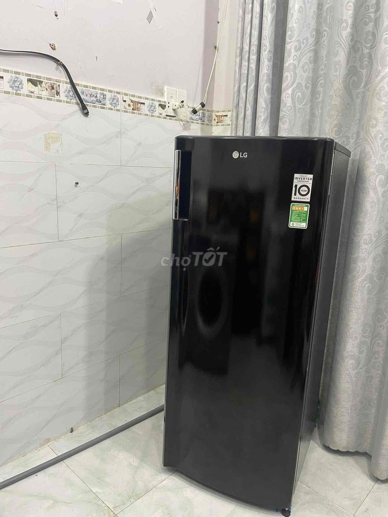 Tủ Đông LG đứng Inverter 165l 7 tầng sạch đẹp