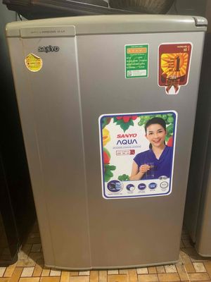 Tủ lạnh Aqua đang sử dụng rất tốt zin nguyên