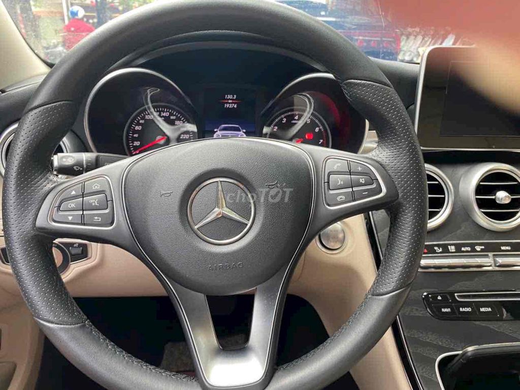 Mercedes Benz C Class 2018 C200 - 25000 km. Mua bán Ô tô tại Quận Ngũ Hành Sơn Đà Nẵng được đăng bởi Thành hình 15