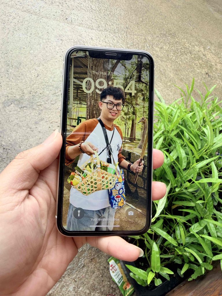 Apple iPhone 11 64GB Trắng Đã sử dụng. Mua bán Điện thoại tại Thành phố Đà Lạt Lâm Đồng được đăng bởi Ngô Thanh Phi hình 1