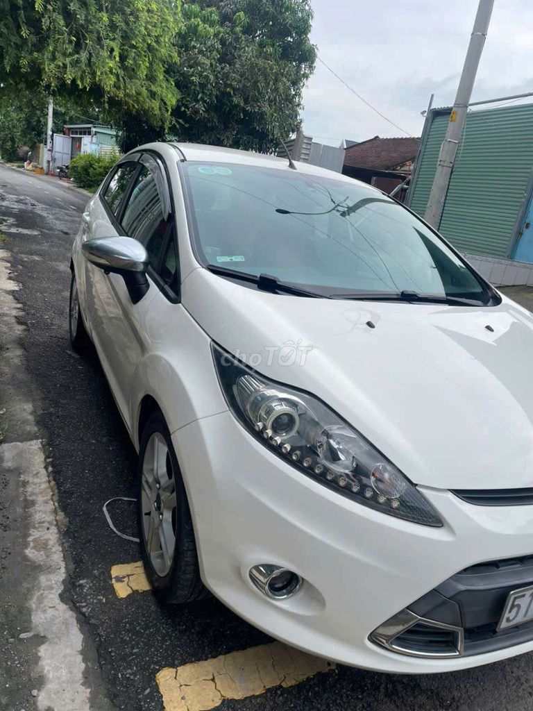 2012 1.6 AT Hatchback - 28000 km. Mua bán Ô tô tại Huyện Hóc Môn Tp Hồ Chí Minh được đăng bởi Nguyễn Thị Mỹ Linh hình 2