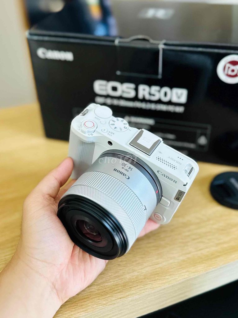 Canon R50V + Kit 14-30 STM  - Chính hãng siêu lướt. Mua bán Máy ảnh, Máy quay tại Quận 8 Tp Hồ Chí Minh được đăng bởi Mẫn Phan hình 1