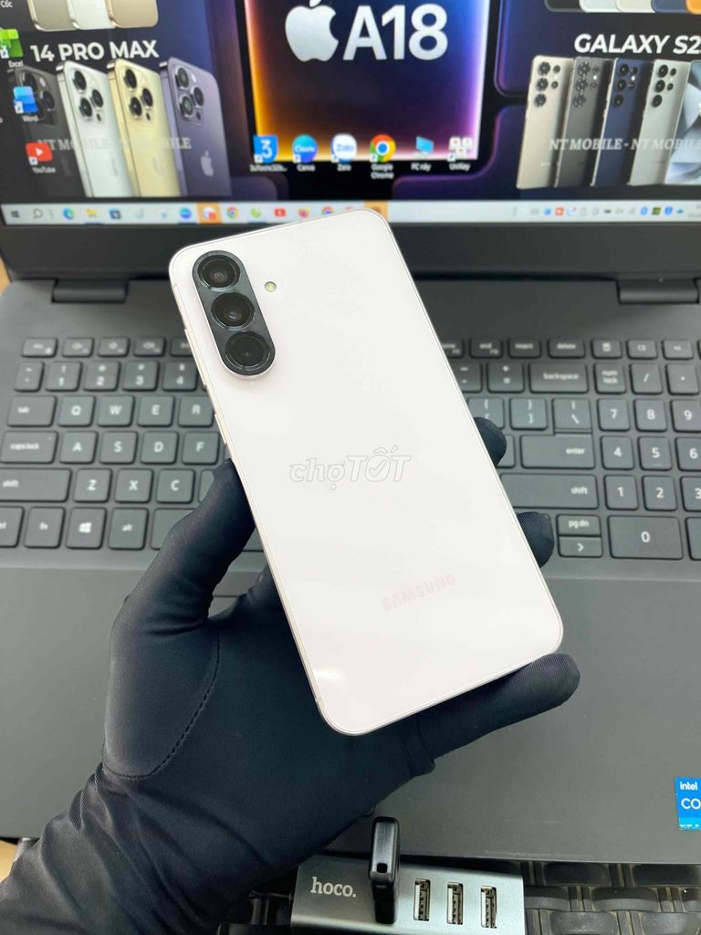 Samsung Galaxy A56 5G 128GB Hồng. CHÍNH HÃNG 99%. Mua bán Điện thoại tại Thành phố Biên Hòa Đồng Nai được đăng bởi DT MOBILE BIÊN HOÀ hình 1