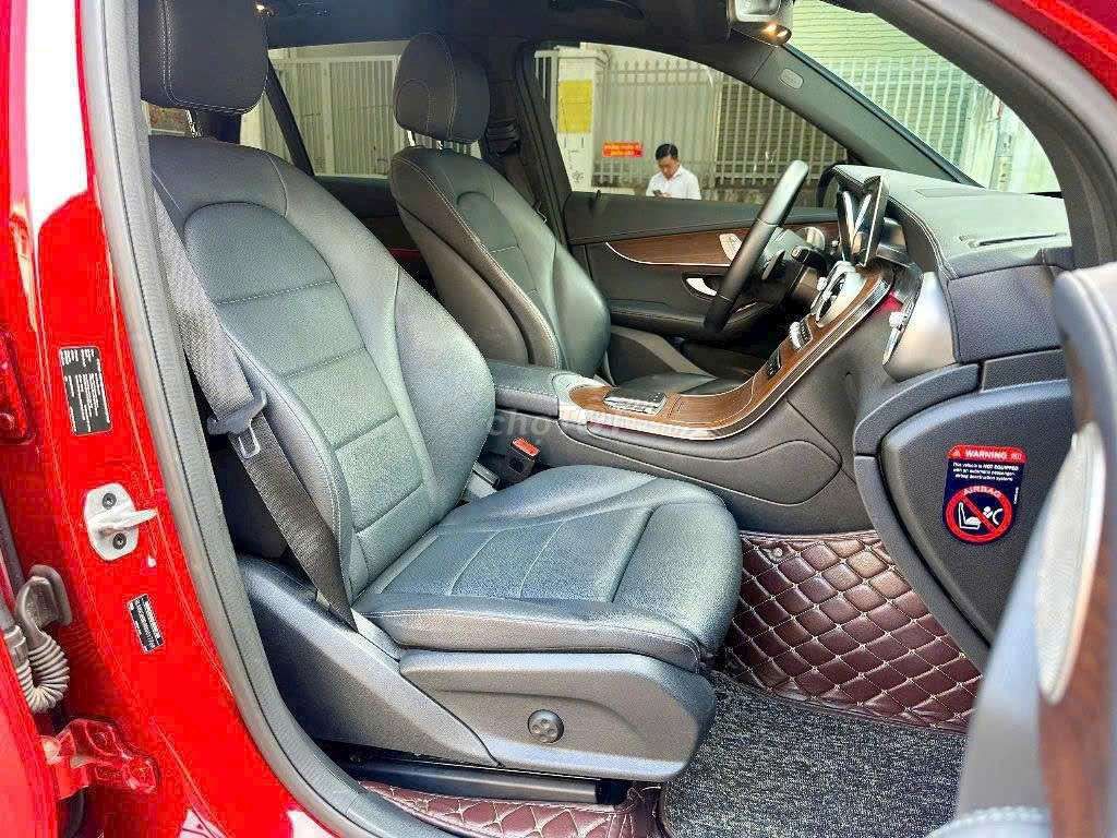MERCEDES GLC200 4MATIC V1 SX22/ODO 33000km. Mua bán Ô tô tại Quận Gò Vấp Tp Hồ Chí Minh được đăng bởi TUYỀN KUPPY XE LƯỚT LUXURY  hình 5