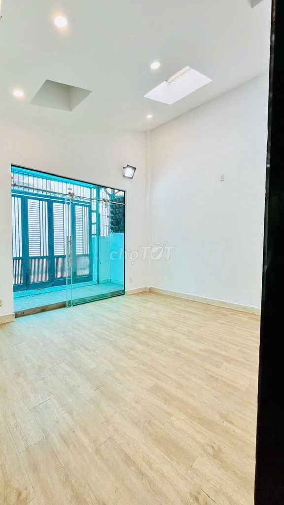✨ ПРОДАЁТСЯ ВЛАДЕЛЕЦ — 47 М² ЗЕМЛИ, НО ДО 102 М² ПОЛЕЗНОЙ ПЛОЩАДИ