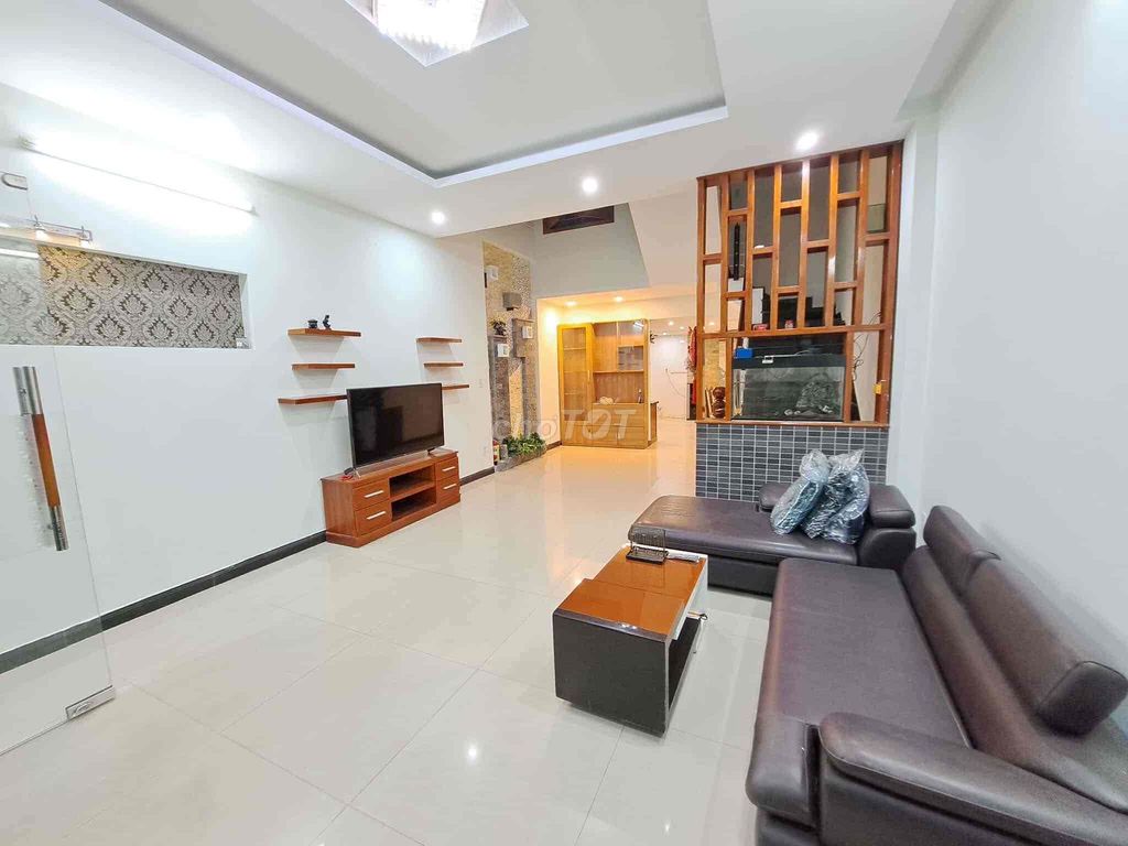 Дом с 3 спальнями в Quận Sơn Trà, Дананг — $1,156/мес, фото 1