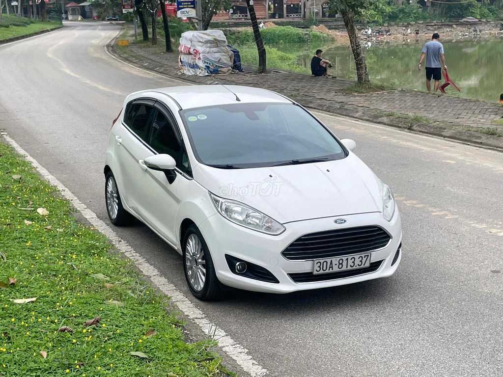 Ford Fiesta 2015 S 1.5 AT số tự động đẹp xuất sắc. Mua bán Ô tô tại Huyện Sóc Sơn Hà Nội được đăng bởi Xuân Khánh ô tô hình 5