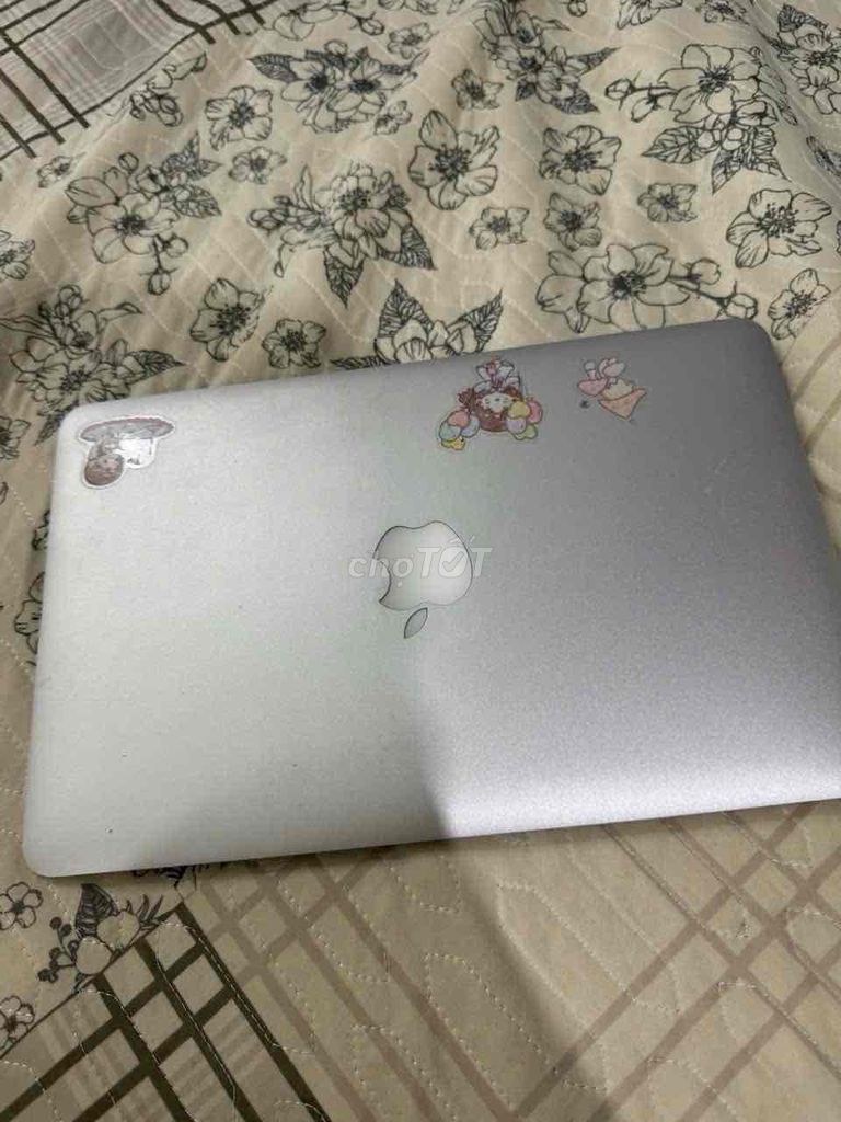 Apple Macbook Air 2015 i5 4GB/256GB. Mua bán Laptop tại Quận Gò Vấp Tp Hồ Chí Minh được đăng bởi Tuấn hình 1