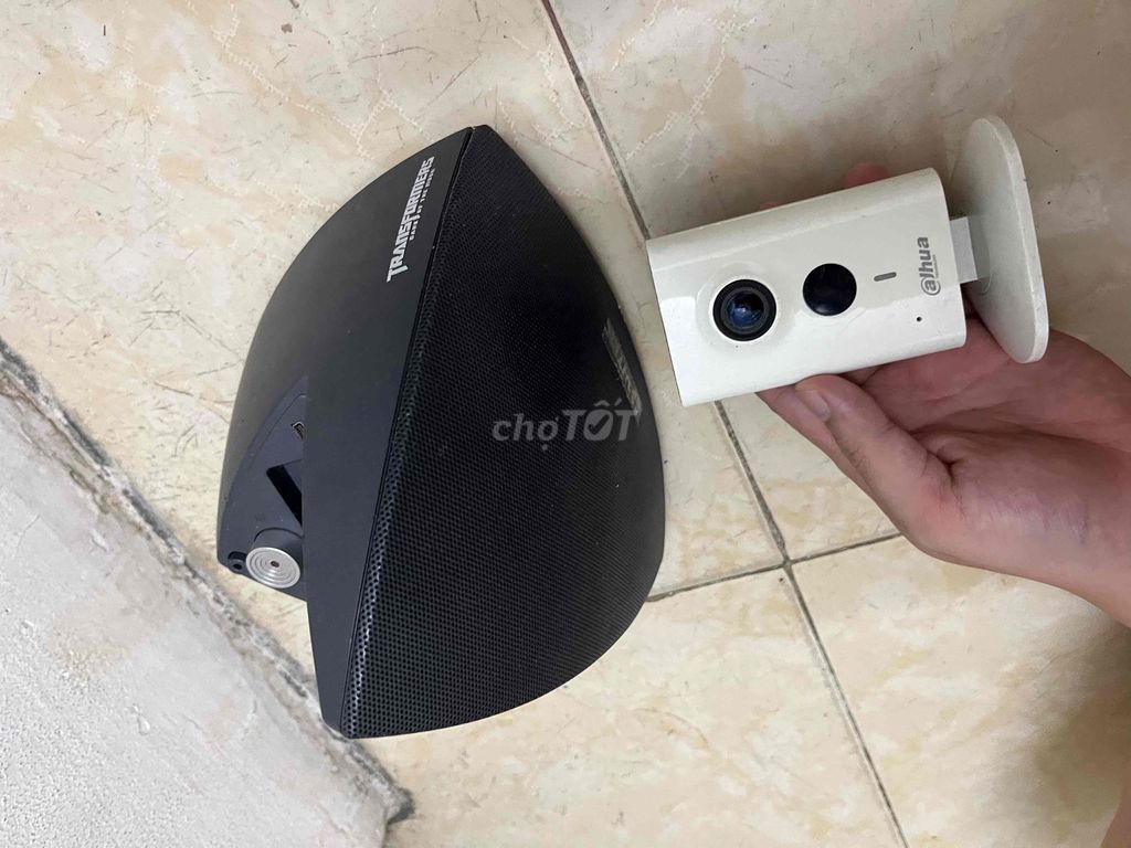 Camera ihua 360 độ kèm dock loa Vitek transformers