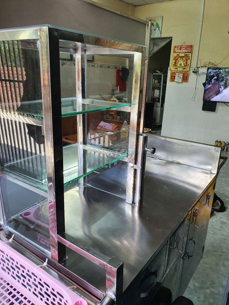 Xe đẩy bán hàng Inox, kính Vàng. Mua bán Đồ chuyên dụng, Giống nuôi trồng tại Huyện Hóc Môn Tp Hồ Chí Minh được đăng bởi Ngọc Hồng hình 1