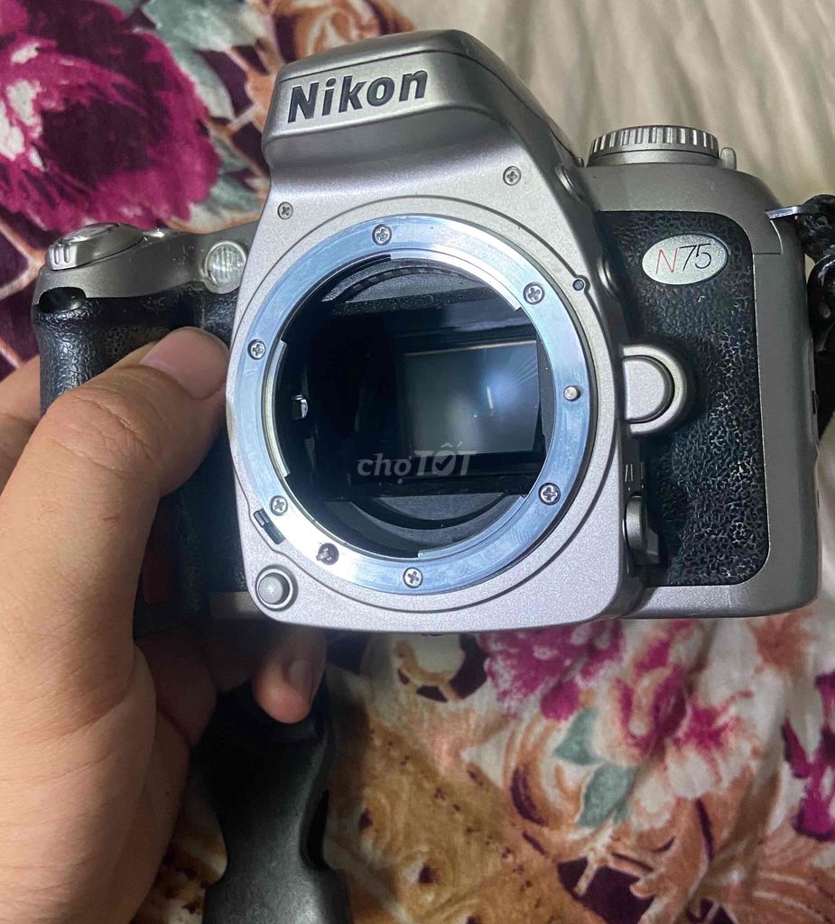 Máy ảnh film Nikon N75 Bạc, Đen hoạt động tốt. Mua bán Máy ảnh, Máy quay tại Quận 10 Tp Hồ Chí Minh được đăng bởi Nguyễn Chân hình 1