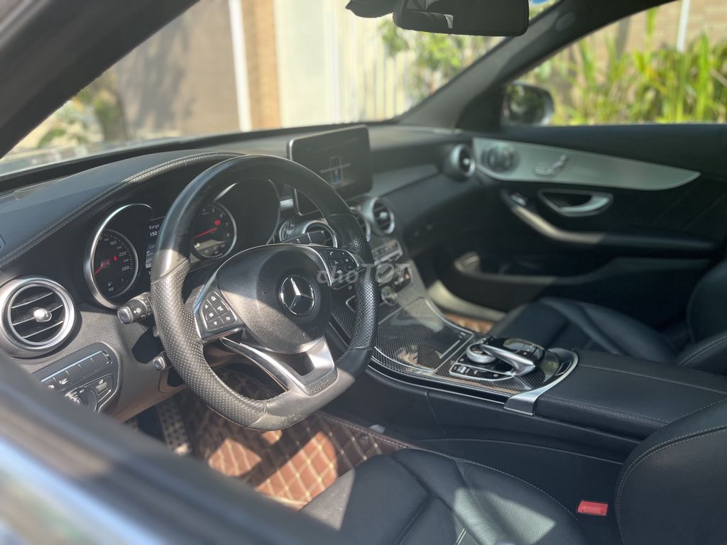 Mercedes Benz C Class 2017 C300 AMG - 118000 km