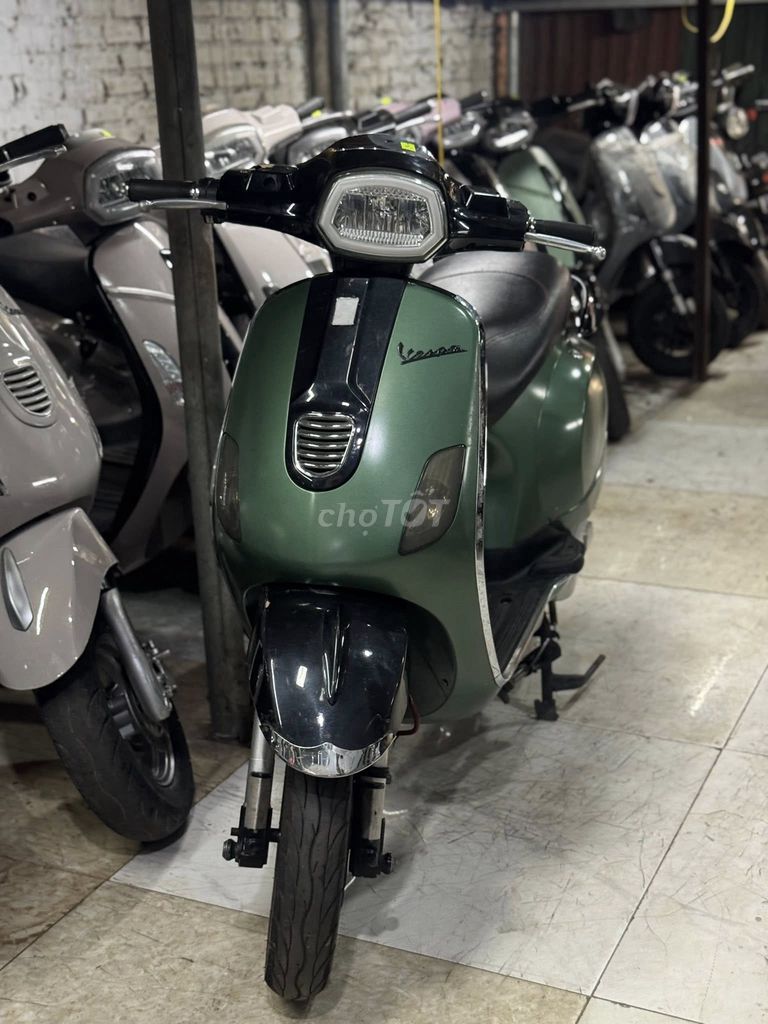 Vespa đời cao đăng kí đời cao 2022. Mua bán Xe điện tại Quận Cầu Giấy Hà Nội được đăng bởi Xe Điện 257 Hoàng Quốc Việt  hình 2