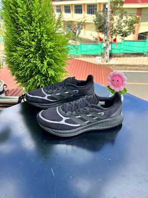 Size 42-43 Giày Adidas Supernova  miễn ship. Mua bán Giày dép tại Quận Hai Bà Trưng Hà Nội được đăng bởi Giày Si chính hãng nhập Thái trực tiếp 