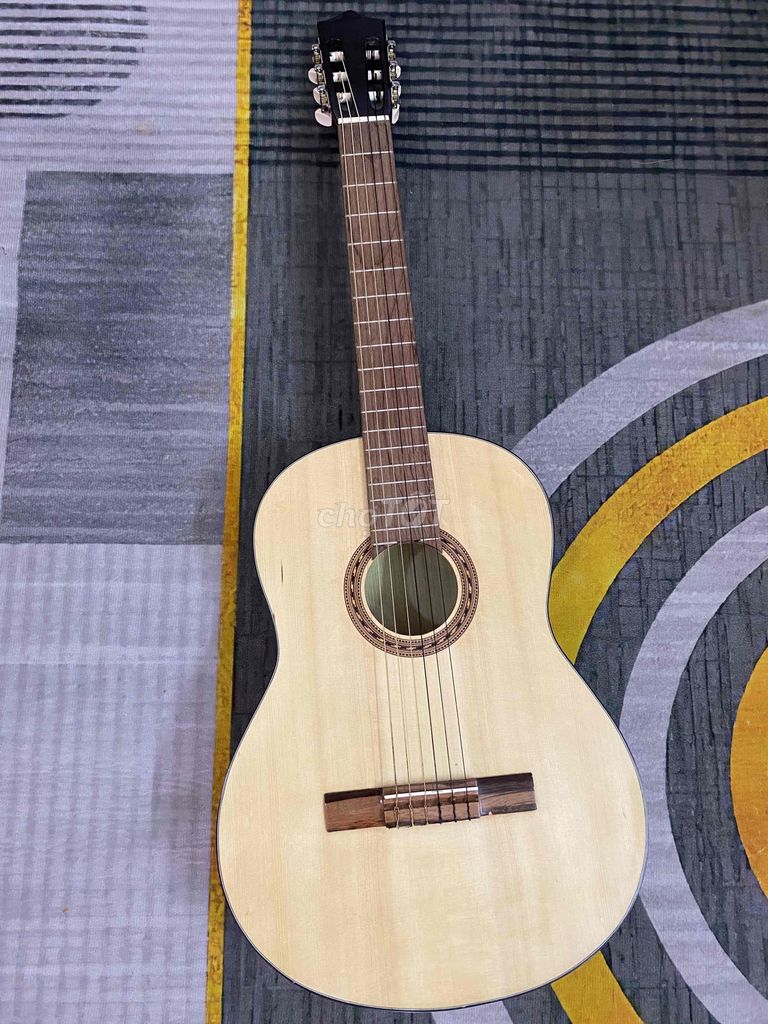 Đàn Guitar classic