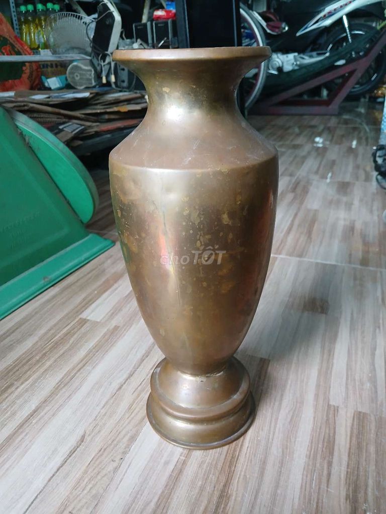 Bình hoa Đồng Cổ điển 35cm. Mua bán Cây cảnh, đồ trang trí tại Huyện Cần Đước Long An được đăng bởi trần Hùng  hình 1