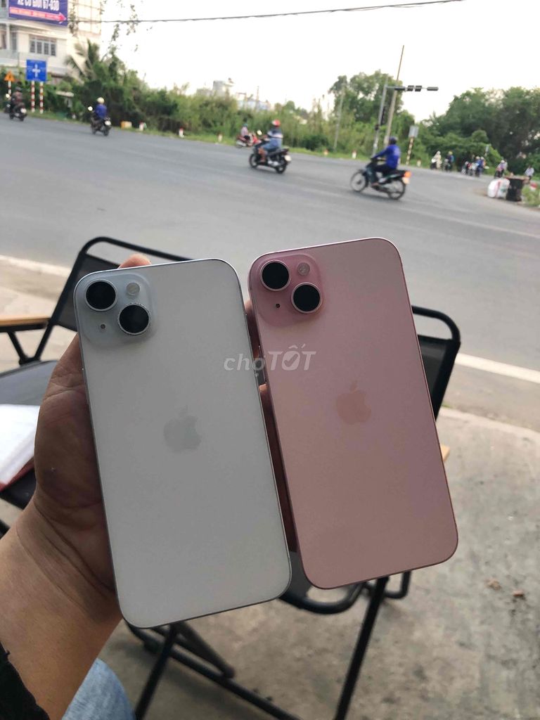 iPhone 15 Plus 128GB Hồng Quốc Tế 2 Sim Vật Lý. Mua bán Điện thoại tại Thành phố Châu Đốc An Giang được đăng bởi ANH HÀNG XÓM hình 1