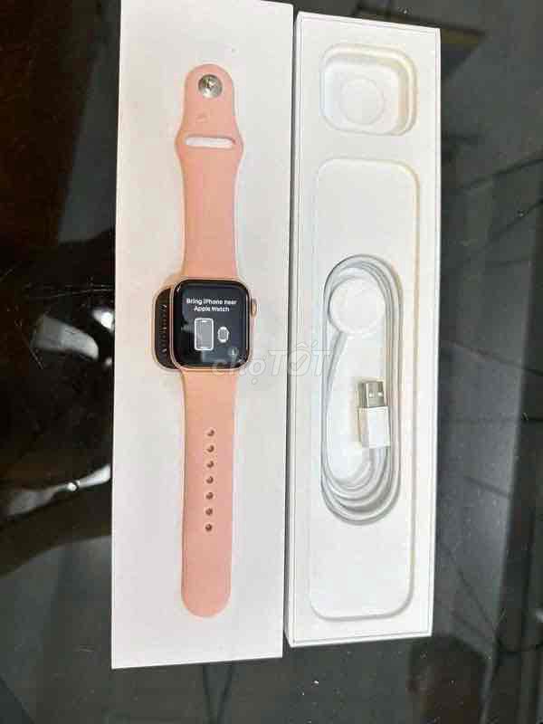Apple Watch SE 40mm Hồng pin cao 97% rất mới keng. Mua bán Thiết bị đeo thông minh tại Quận Tân Bình Tp Hồ Chí Minh được đăng bởi Shop Trung Văn Apple Watch hình 1