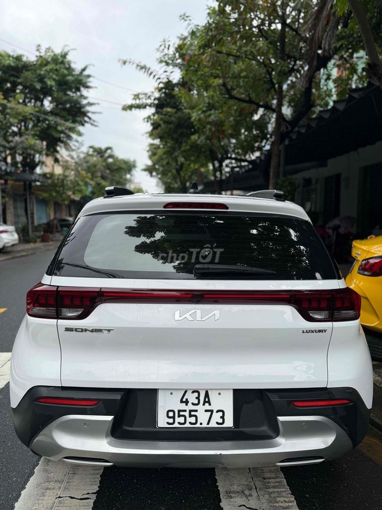 Kia Sonet 2021 Luxury 1.5 AT - Sonnet Trắng Sport. Mua bán Ô tô tại Quận Hải Châu Đà Nẵng được đăng bởi Lê vy  hình 3