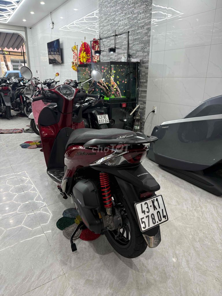 Honda SH Mode 2022 ABS красно-черный